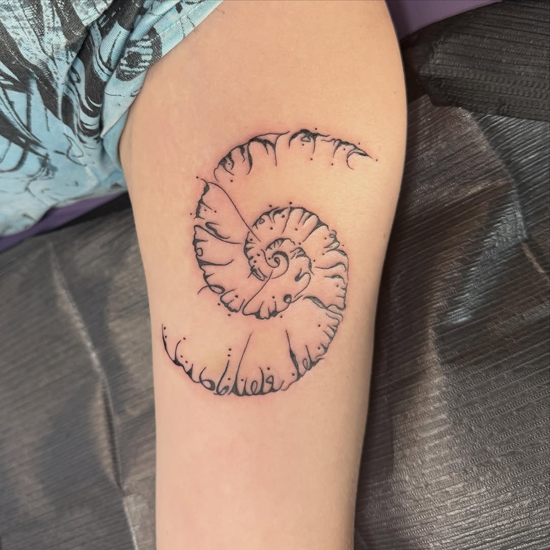 Tattoo by @tattyabbs_ โ fine_line, dotwork