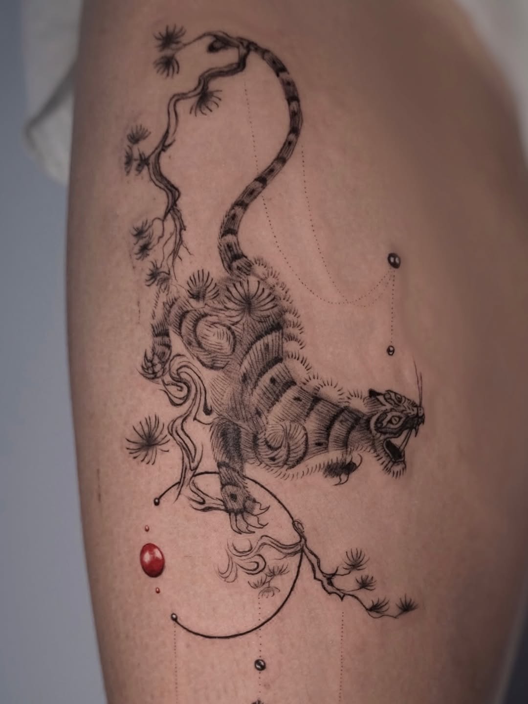 Tattoo by @lilithink — black_and_grey, illustrative