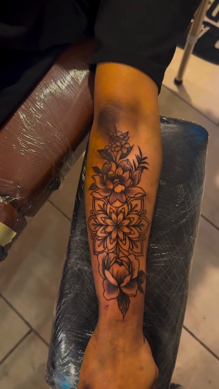 Tattoo by @noirtatu — geometric, dotwork