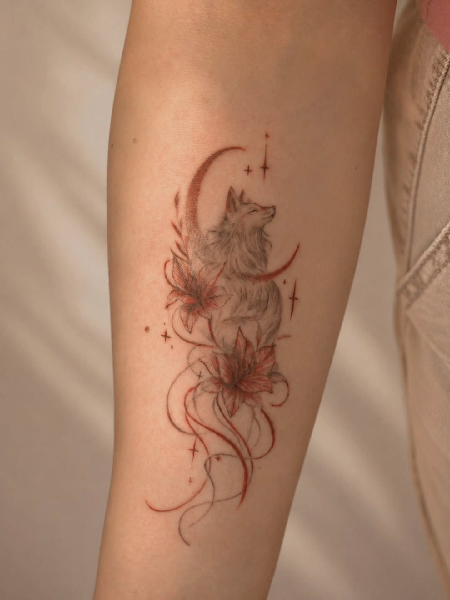 Tattoo by @heoyeon__tattoo — dotwork, realism