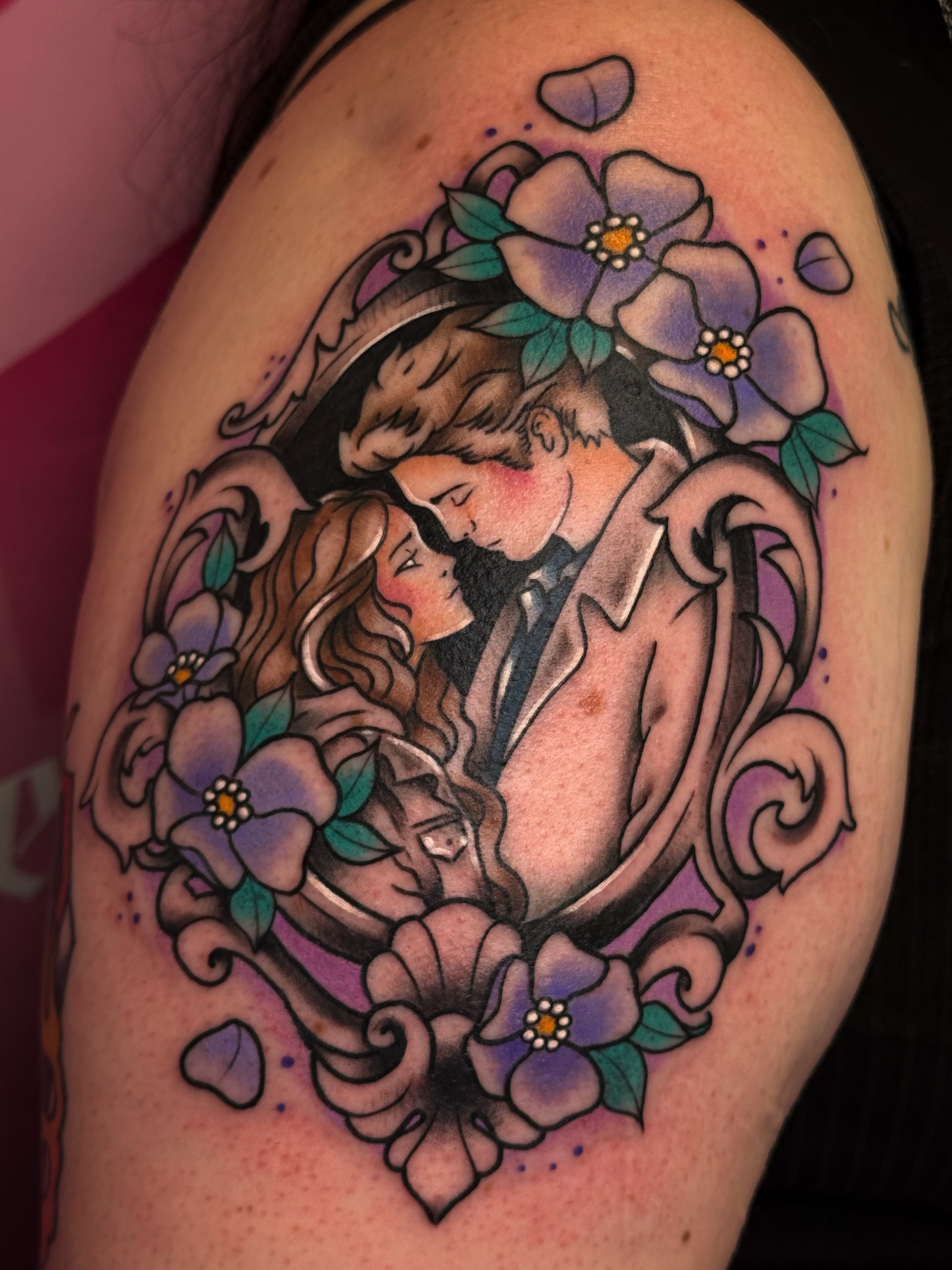 Couple kissing American traditional tattoo on the shoulder by Chelsea Graham, Seattle, Washington
