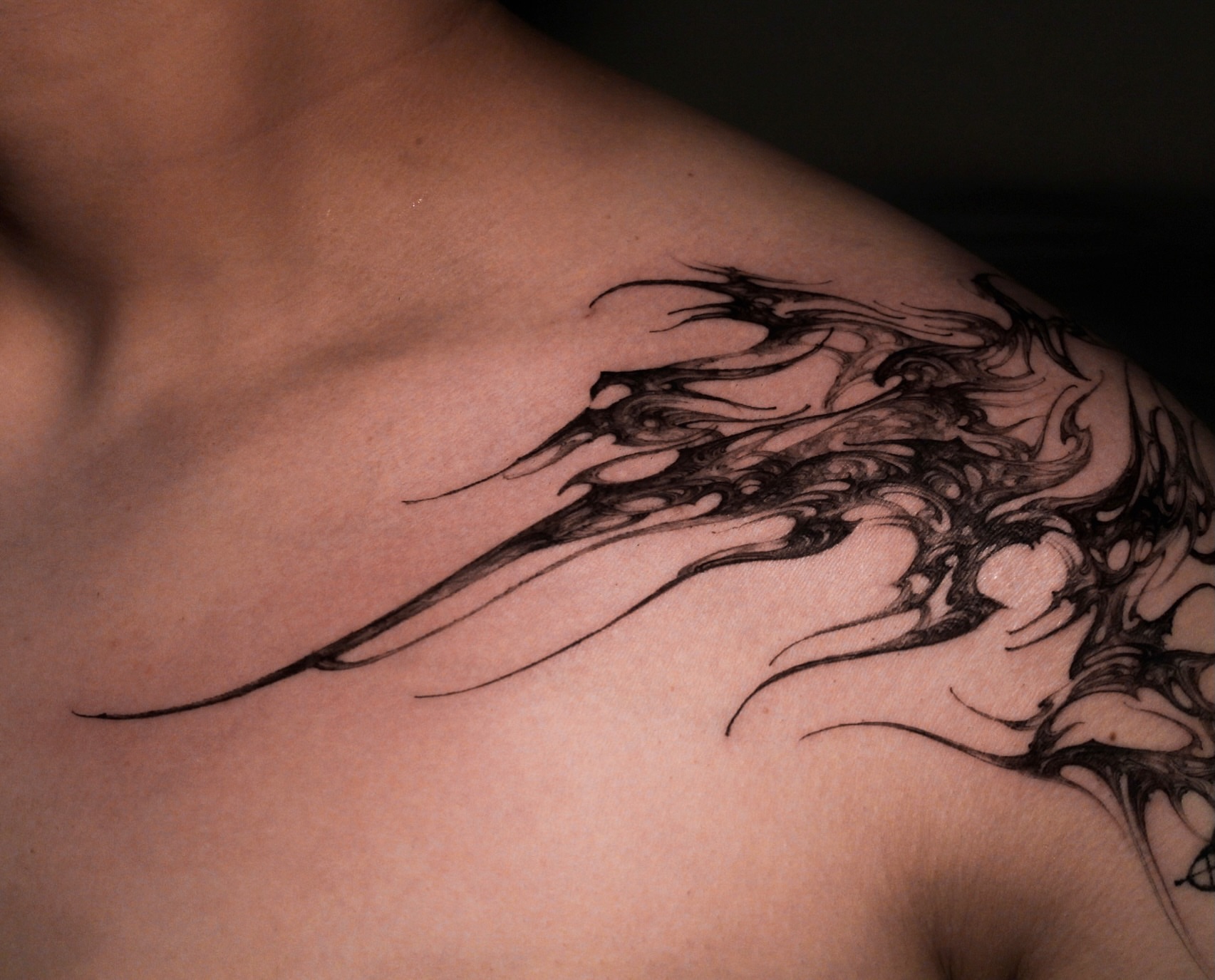 Tattoo by @hynngloomy — black_and_grey