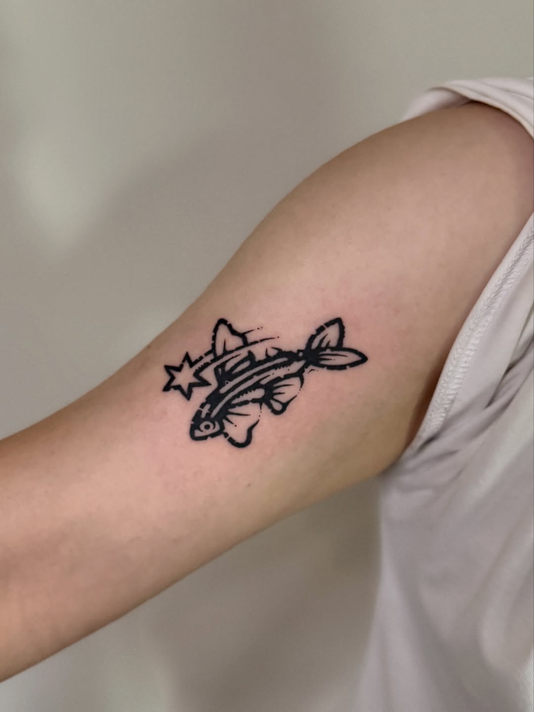 Tattoo by @momotattoo0906 — fine_line, blackwork