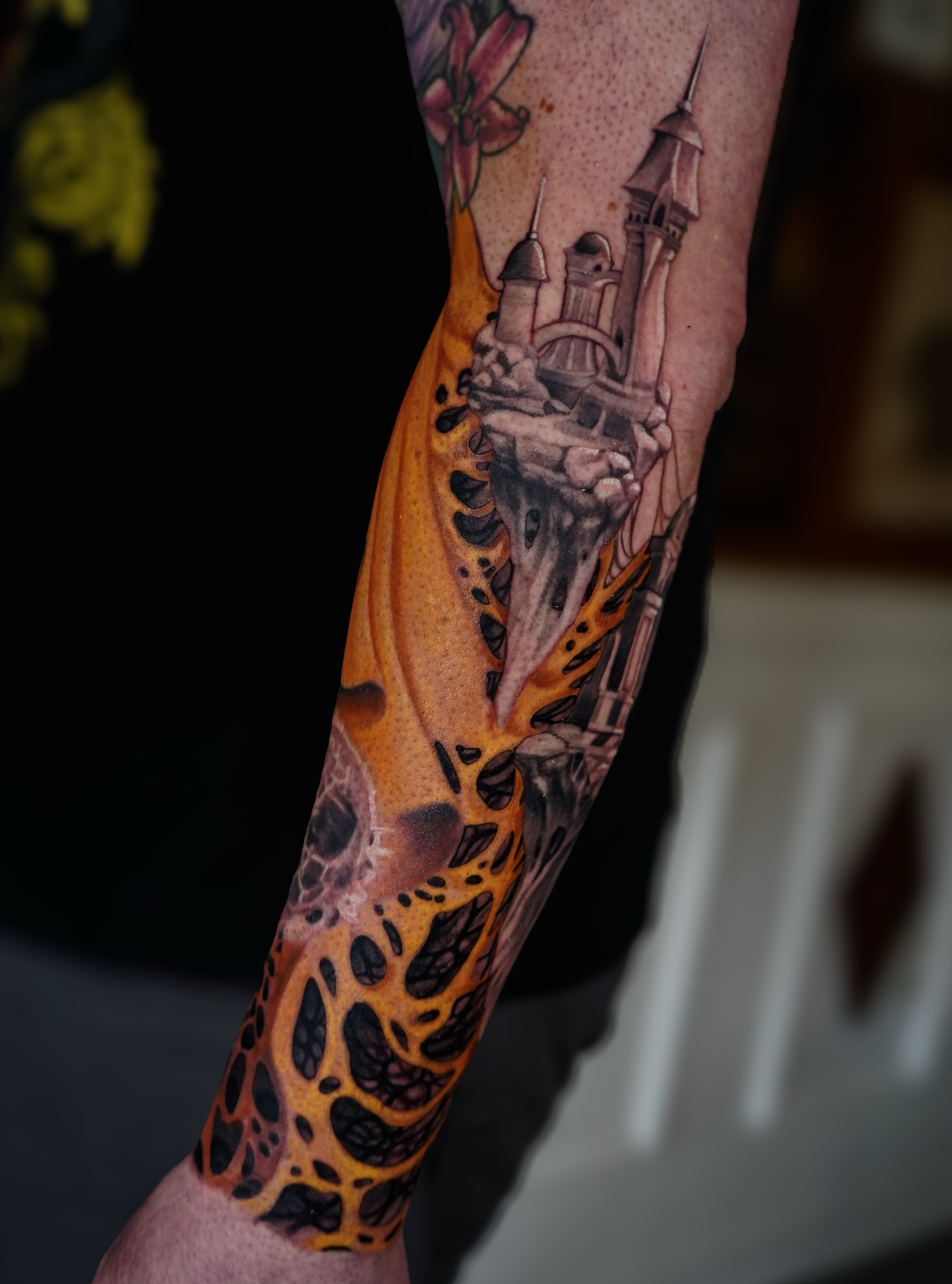Tattoo by @sunseritattoo — realism, dotwork