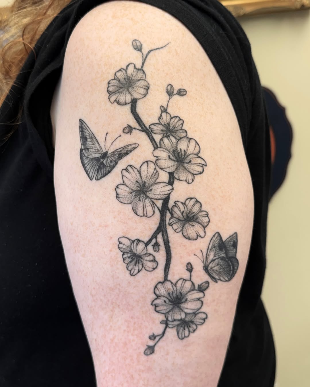 Tattoo by @jadadavistattoo — fine_line, dotwork