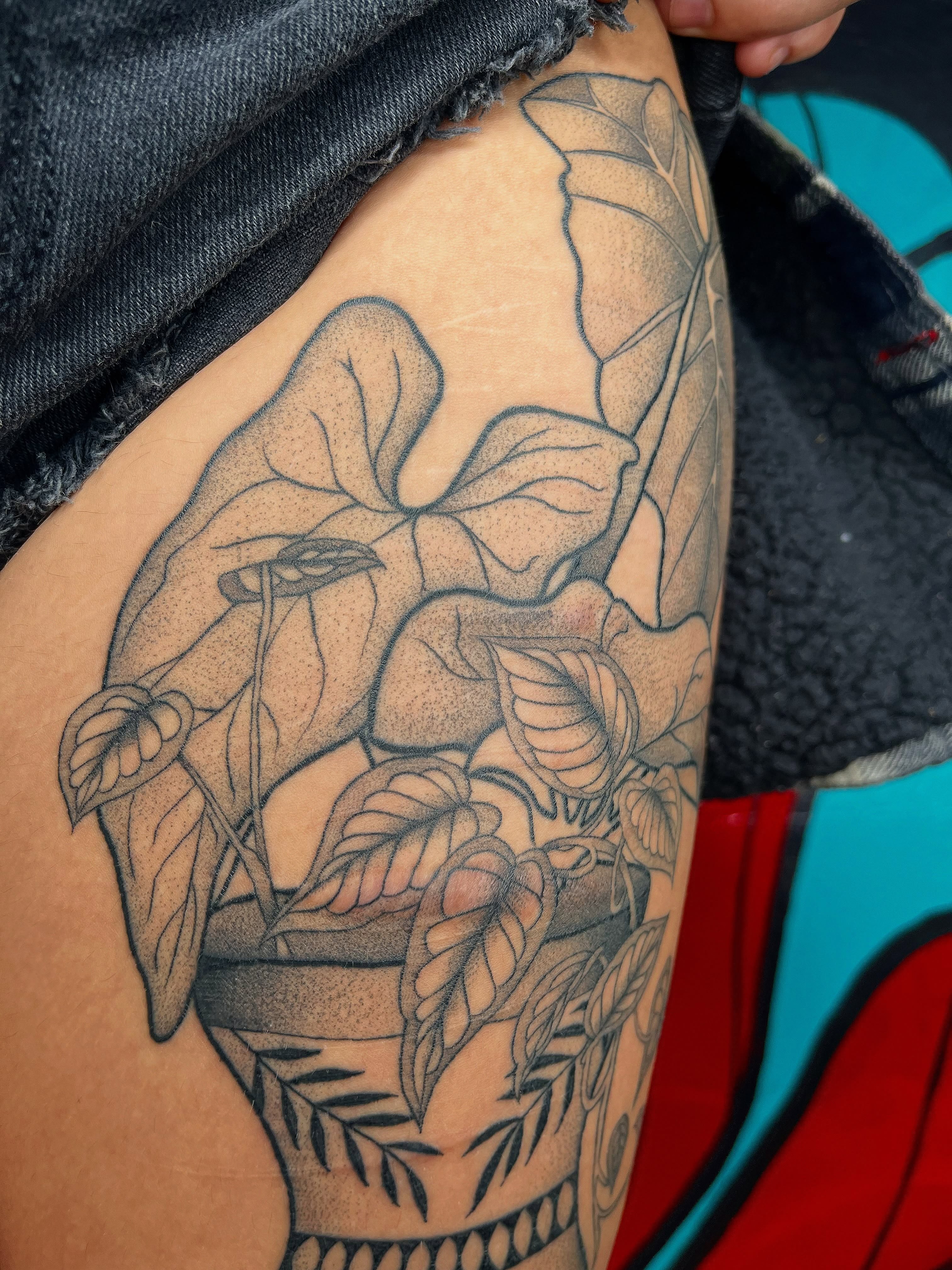 Tattoo by @artisanbodypiercingandtattoo — dotwork