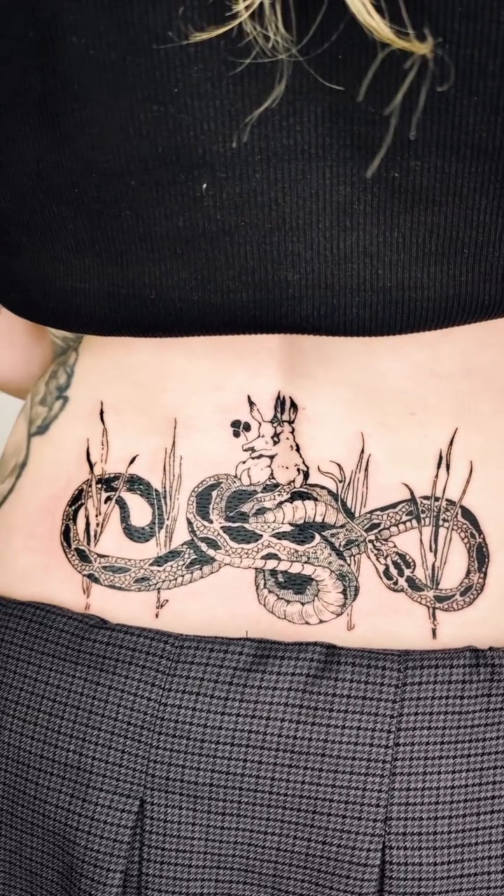 Tattoo by @milagujastattoo — blackwork, illustrative