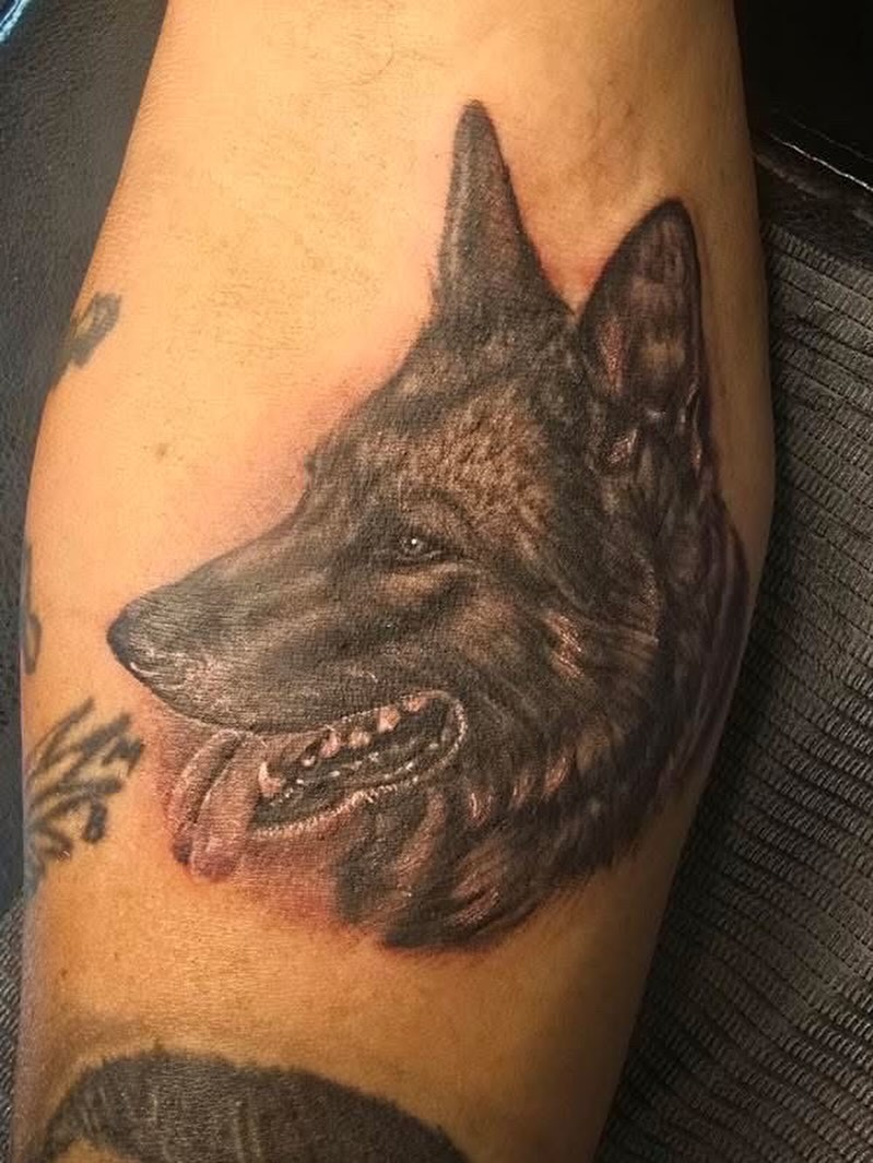 Tattoo by @stigmatat2 — realism