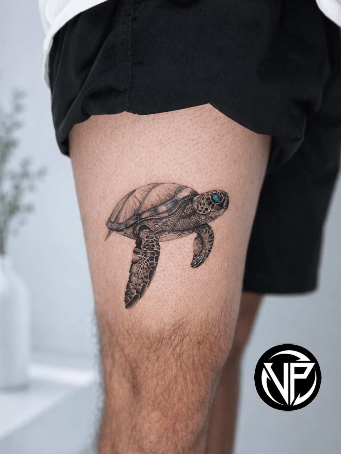 Tattoo by @vu.holistic — realism