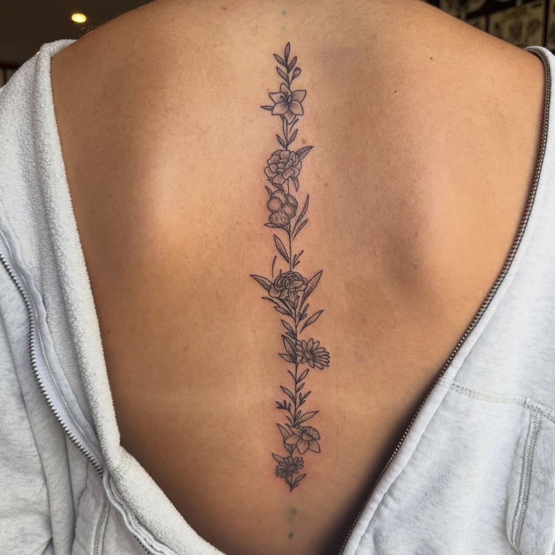 Tattoo by @evamohrman — fine_line, minimalist