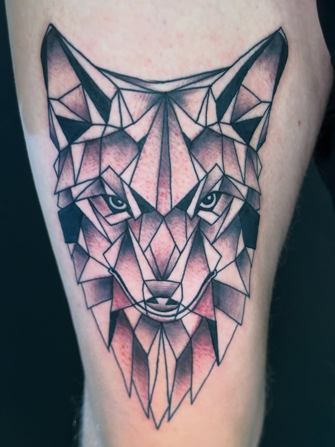 Tattoo by @michellebalhantattoos โ geometric, black_and_grey