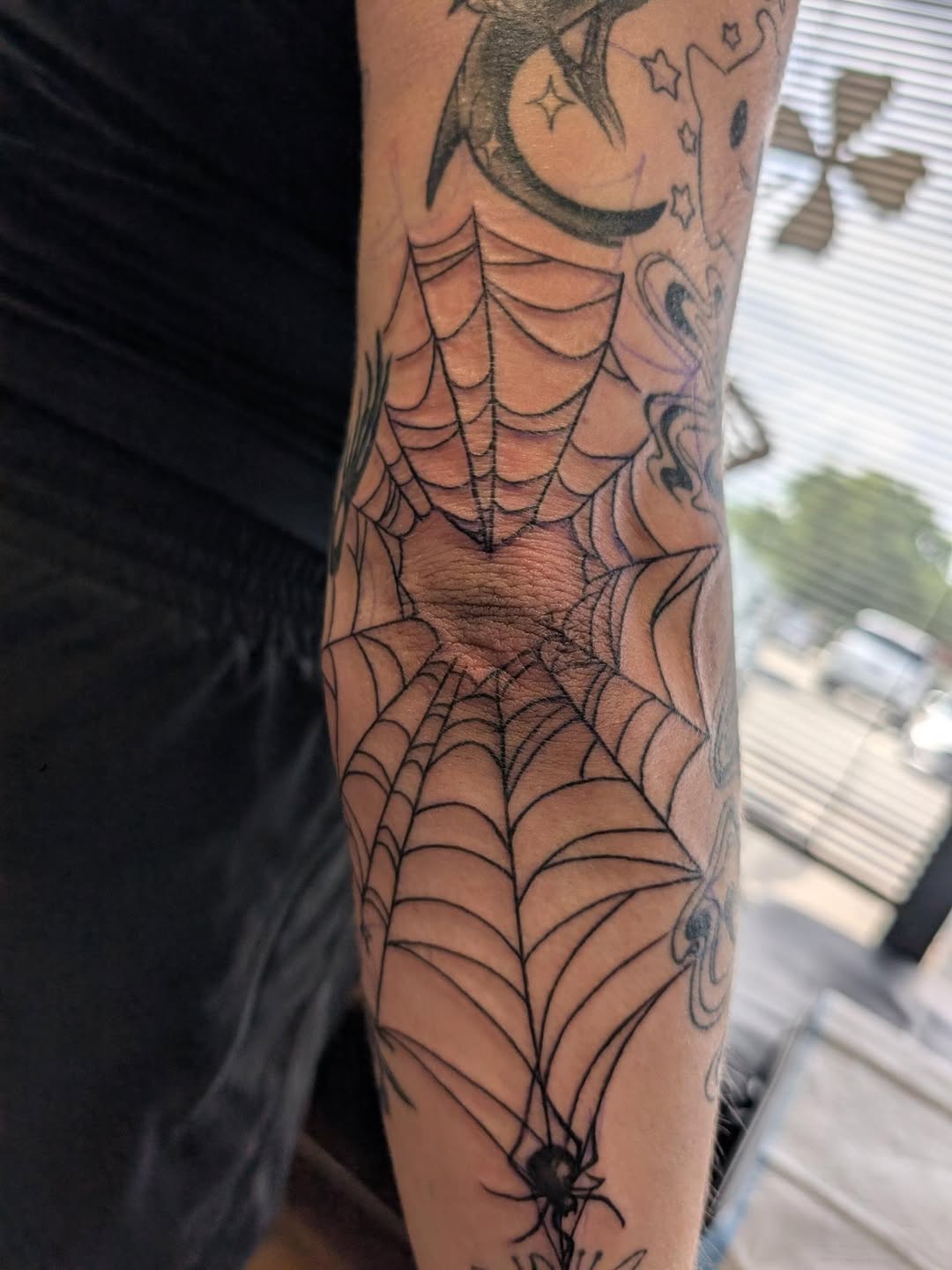 Tattoo by @hearthcreativestudios — blackwork