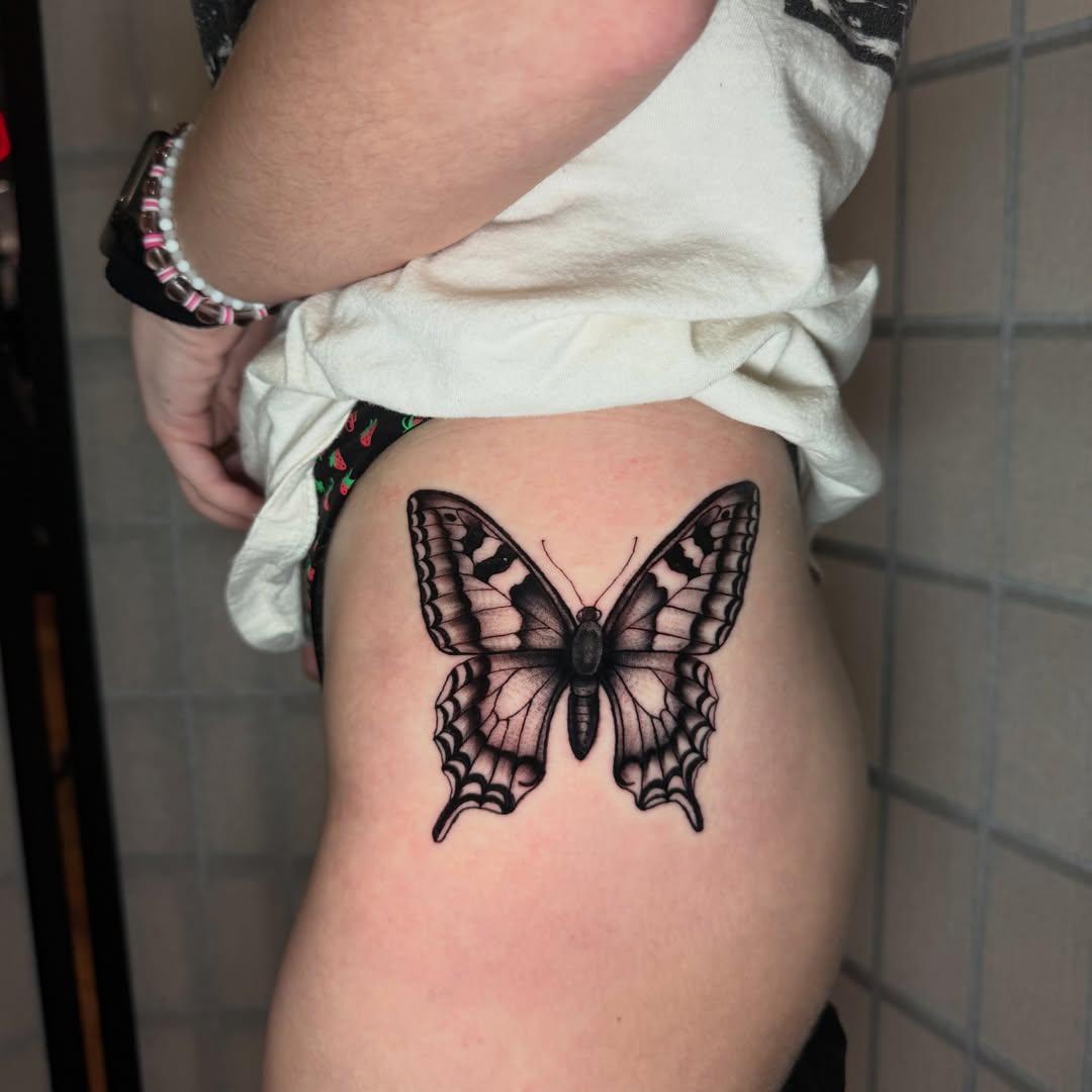 Tattoo by @glockontop — black_and_grey
