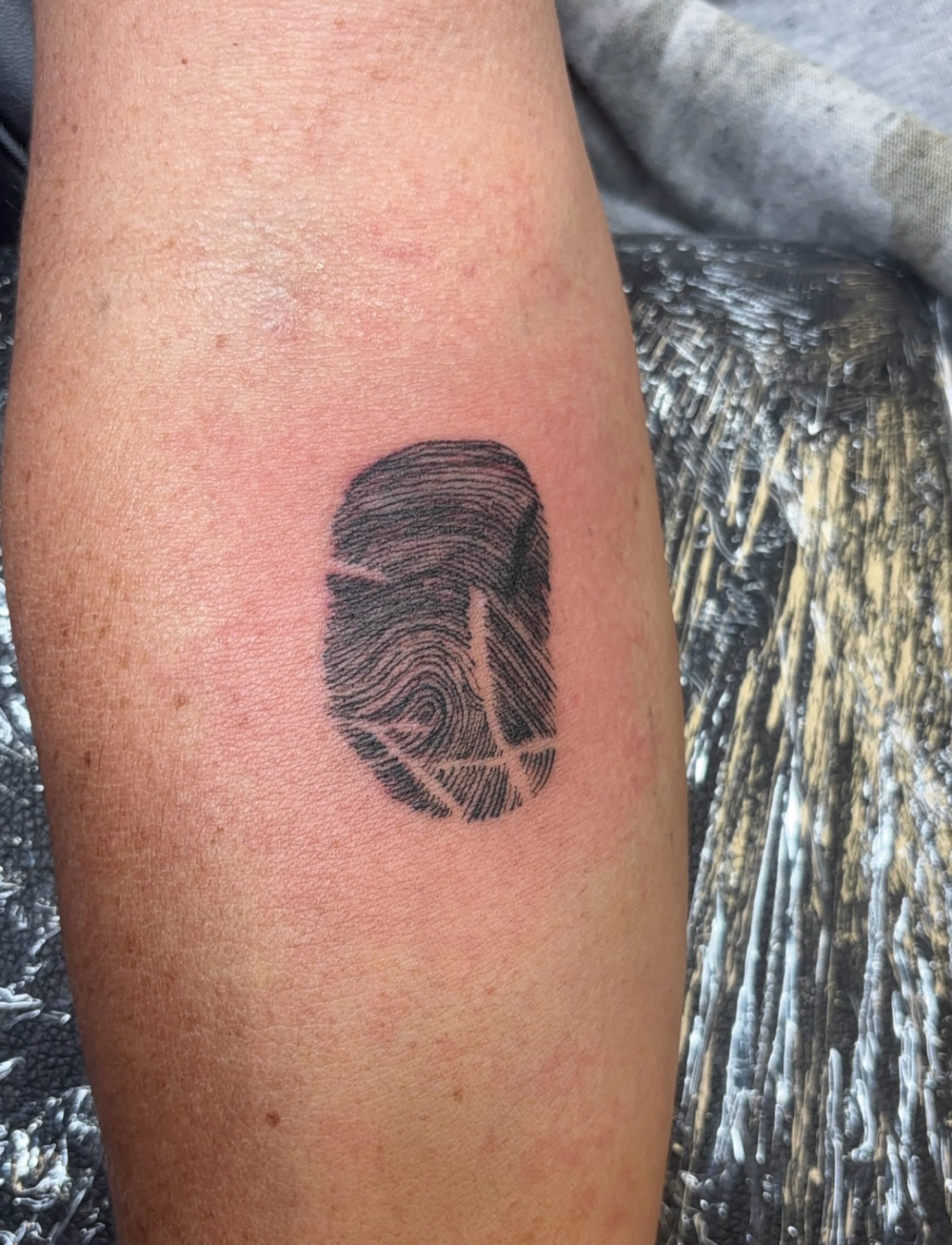 Tattoo by @glockontop — dotwork