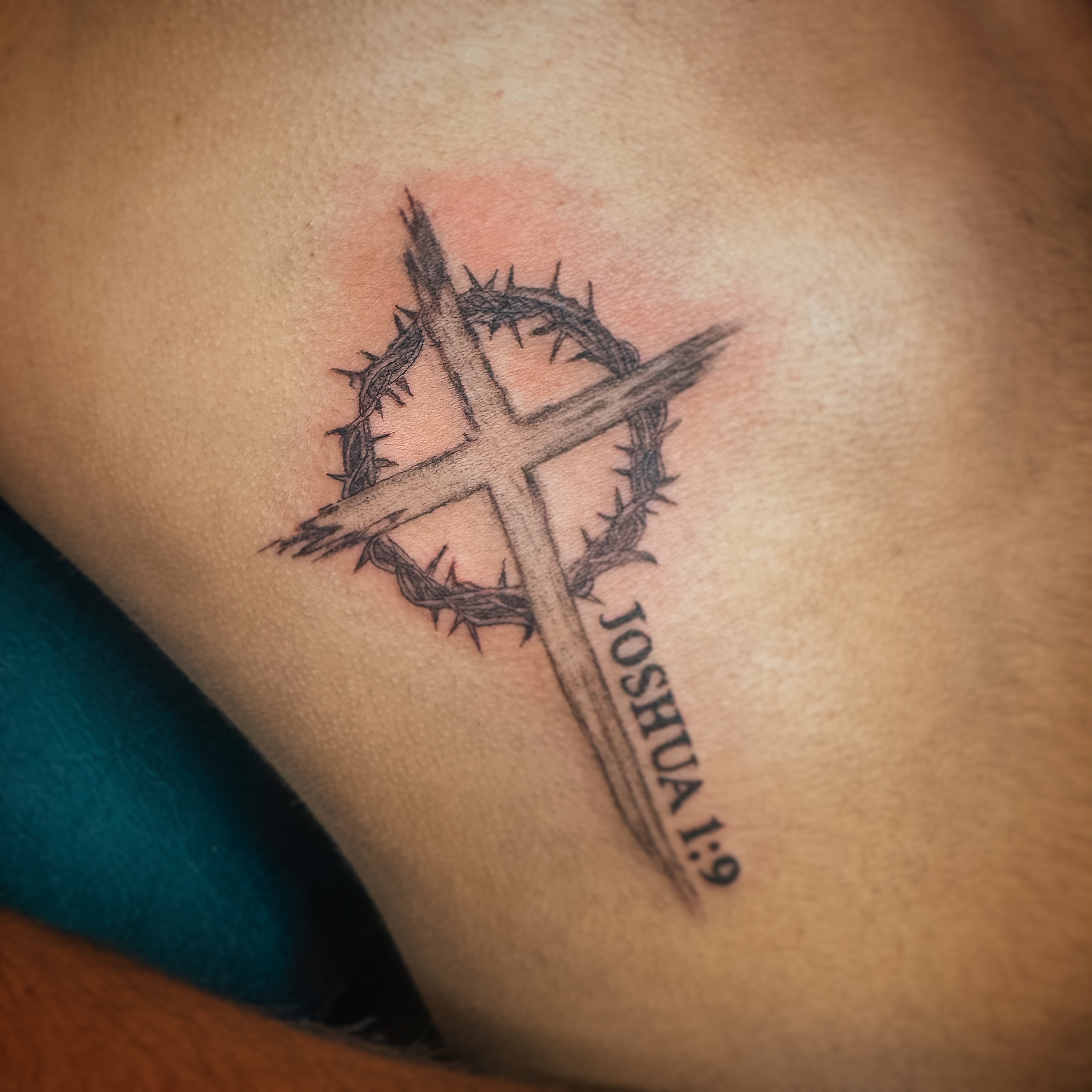 Tattoo by @evolveink.tattoos — black_and_grey