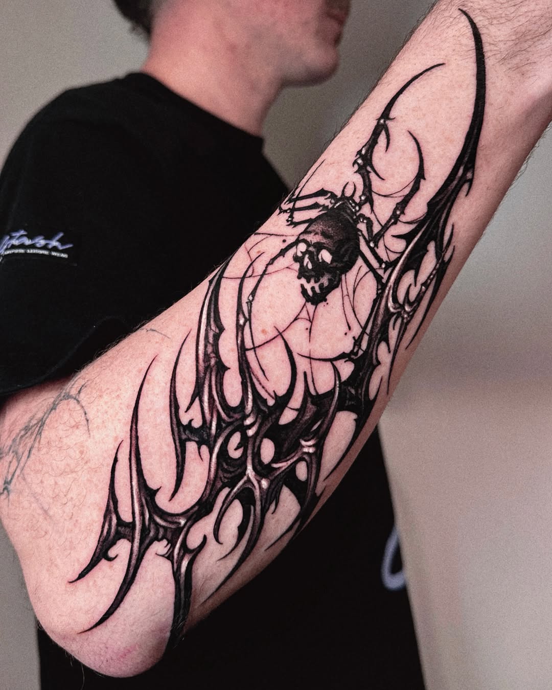 Tattoo by @doosik_tattoo โ blackwork, ornamental