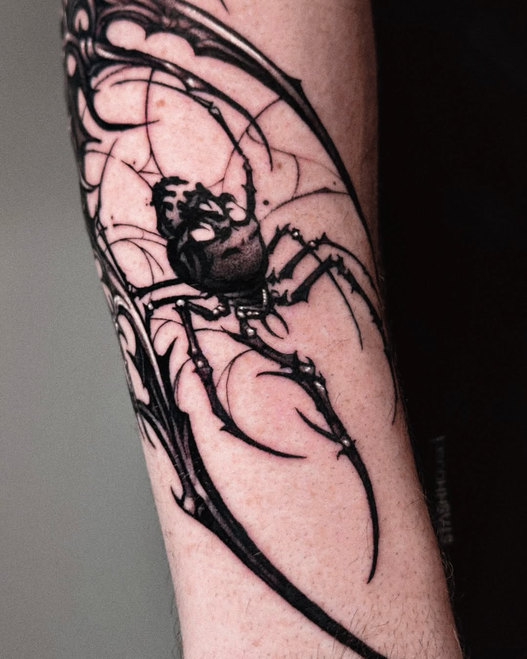 Tattoo by @doosik_tattoo โ blackwork, dark_realism