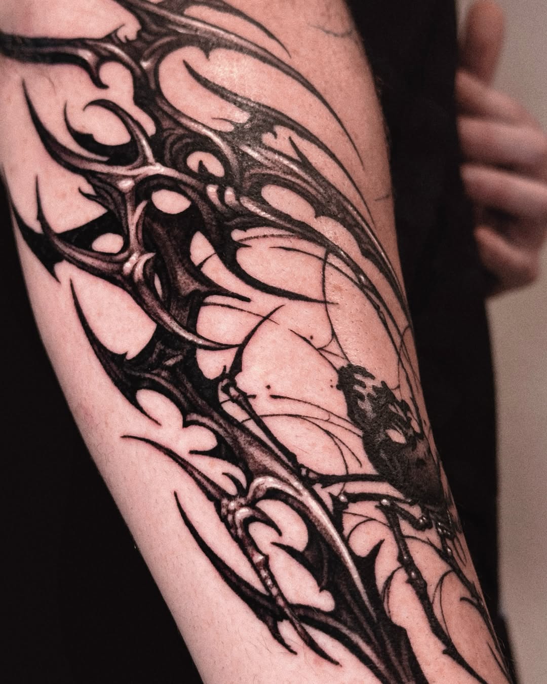 Tattoo by @doosik_tattoo โ blackwork, dark_realism