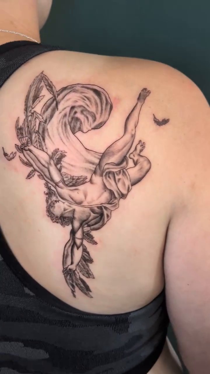 Tattoo by @tattoosbylucyl โ fine_line, black_and_grey