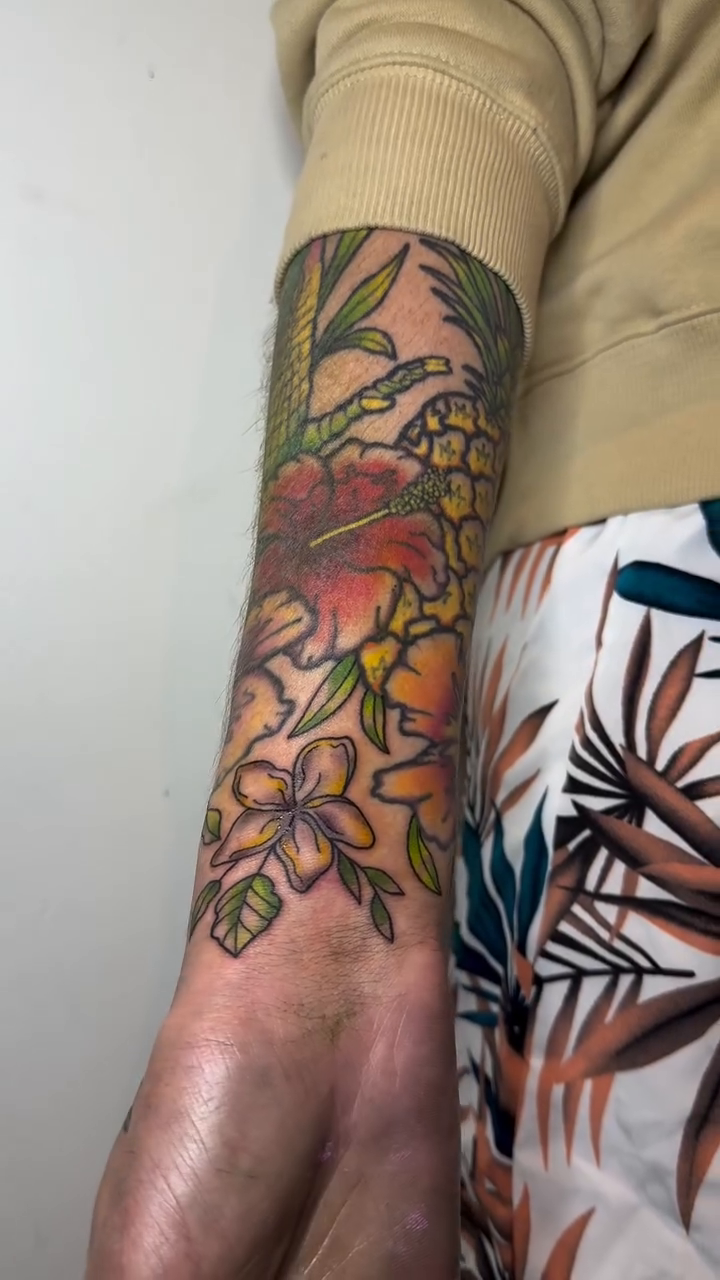 Tattoo by @divinearcaneart — realism, japanese_irezumi