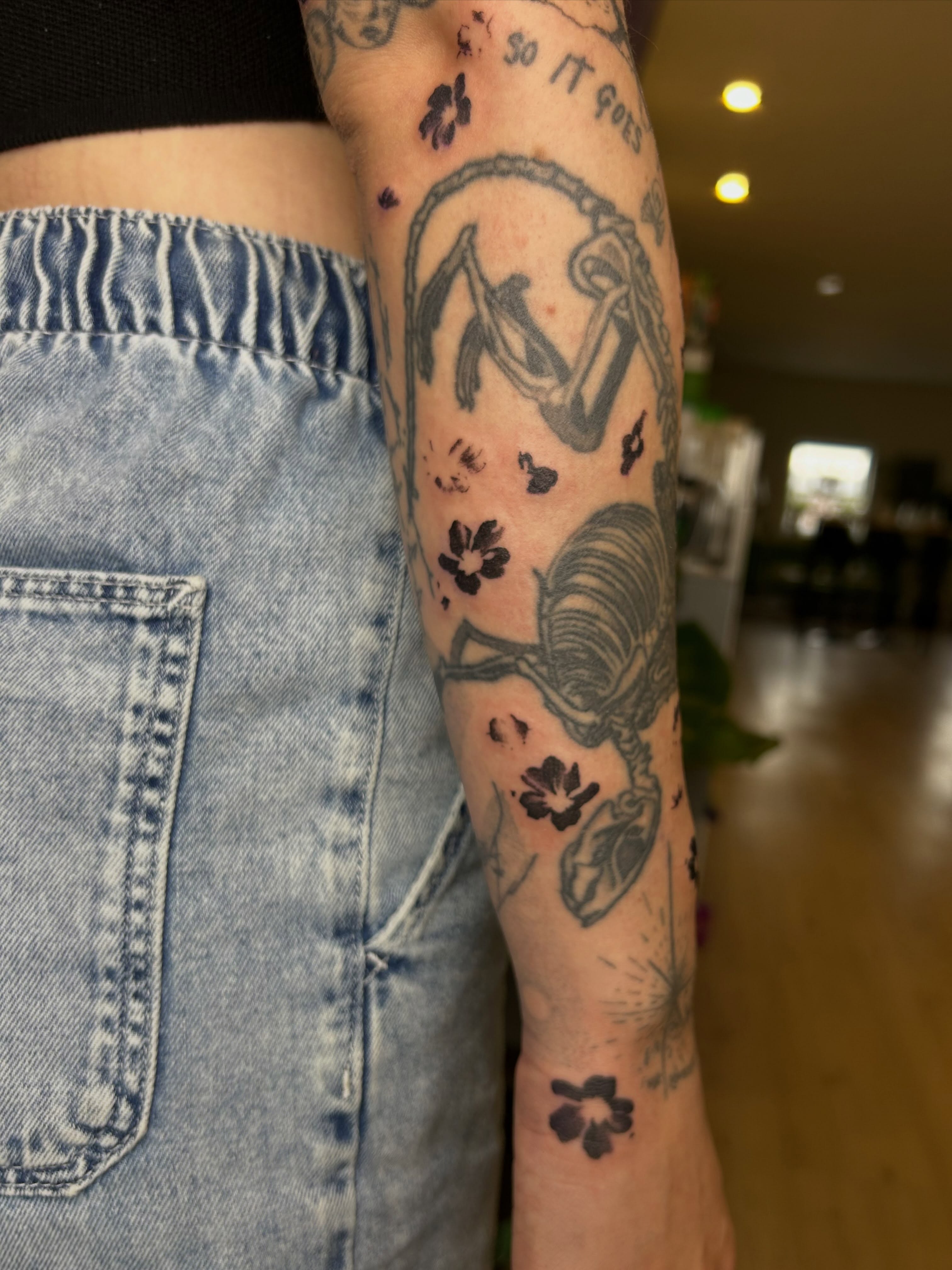 Tattoo by @tomlovesid — black_and_grey