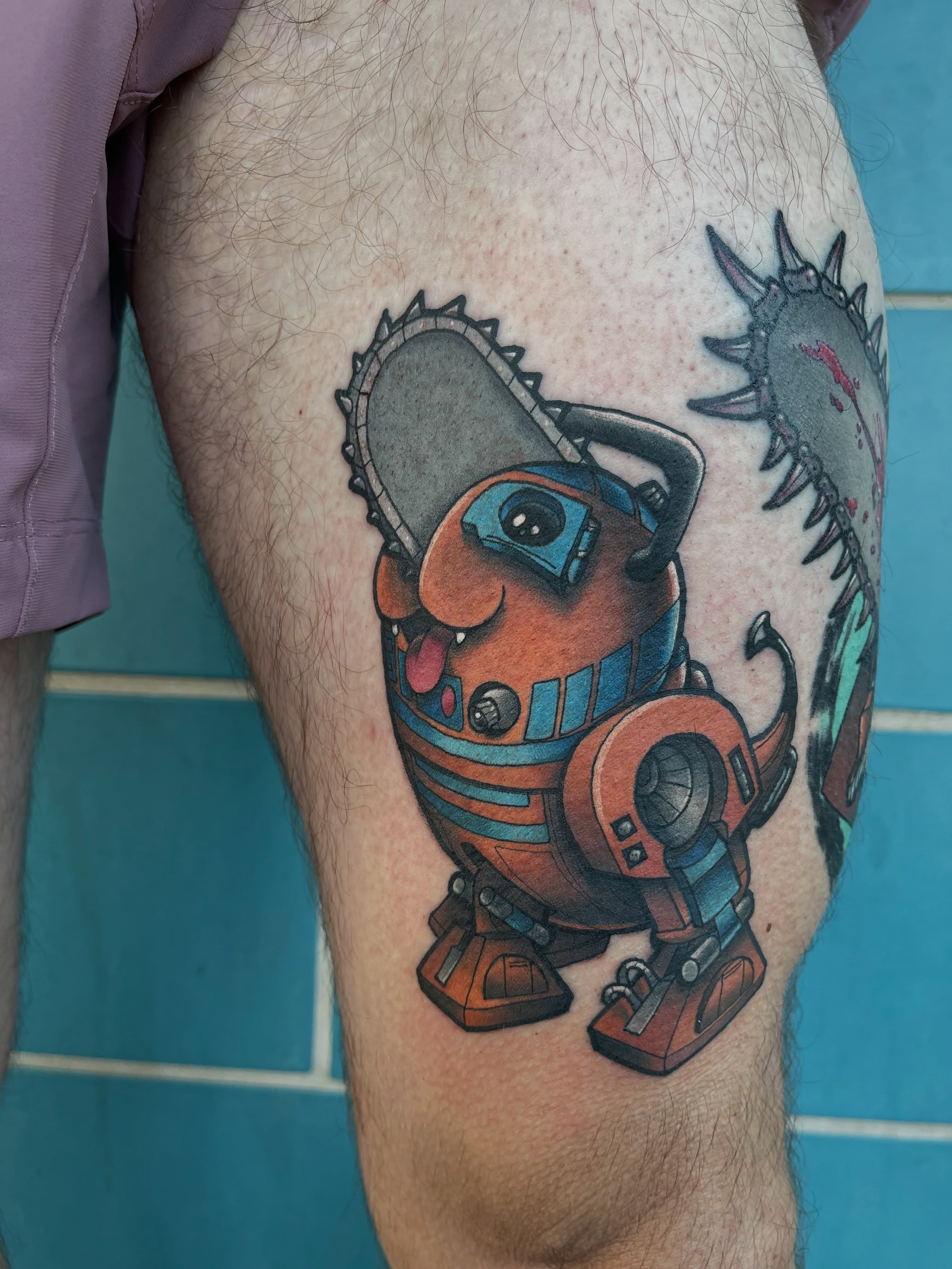 Robot new school tattoo on the thigh by Chris Sparks, I just go by Sparks.