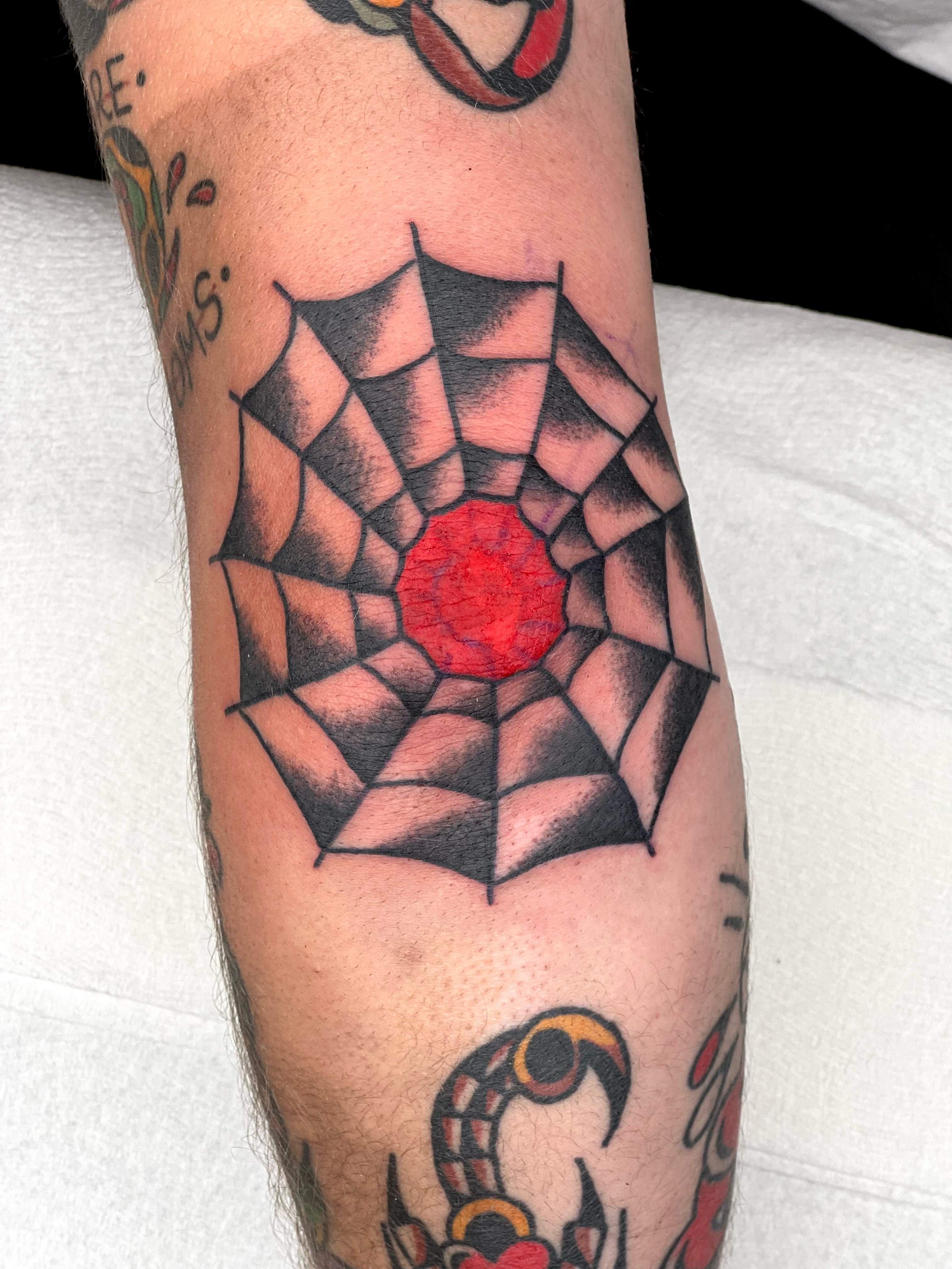Tattoo by @duraotattoos — geometric