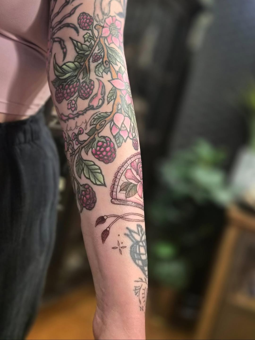 Tattoo by @teresarosetattoos โ fine_line, illustrative