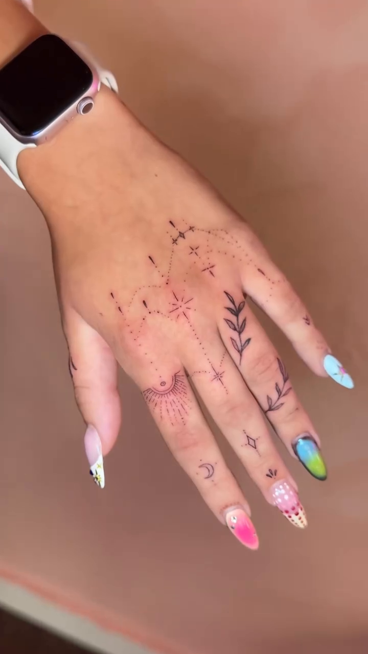 Tattoo by @alenanebotattoos — fine_line, minimalist