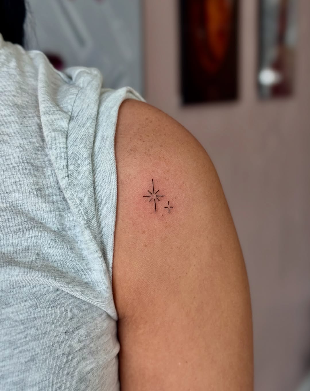 Tattoo by @daintydetailsbyalyssa — fine_line, minimalist