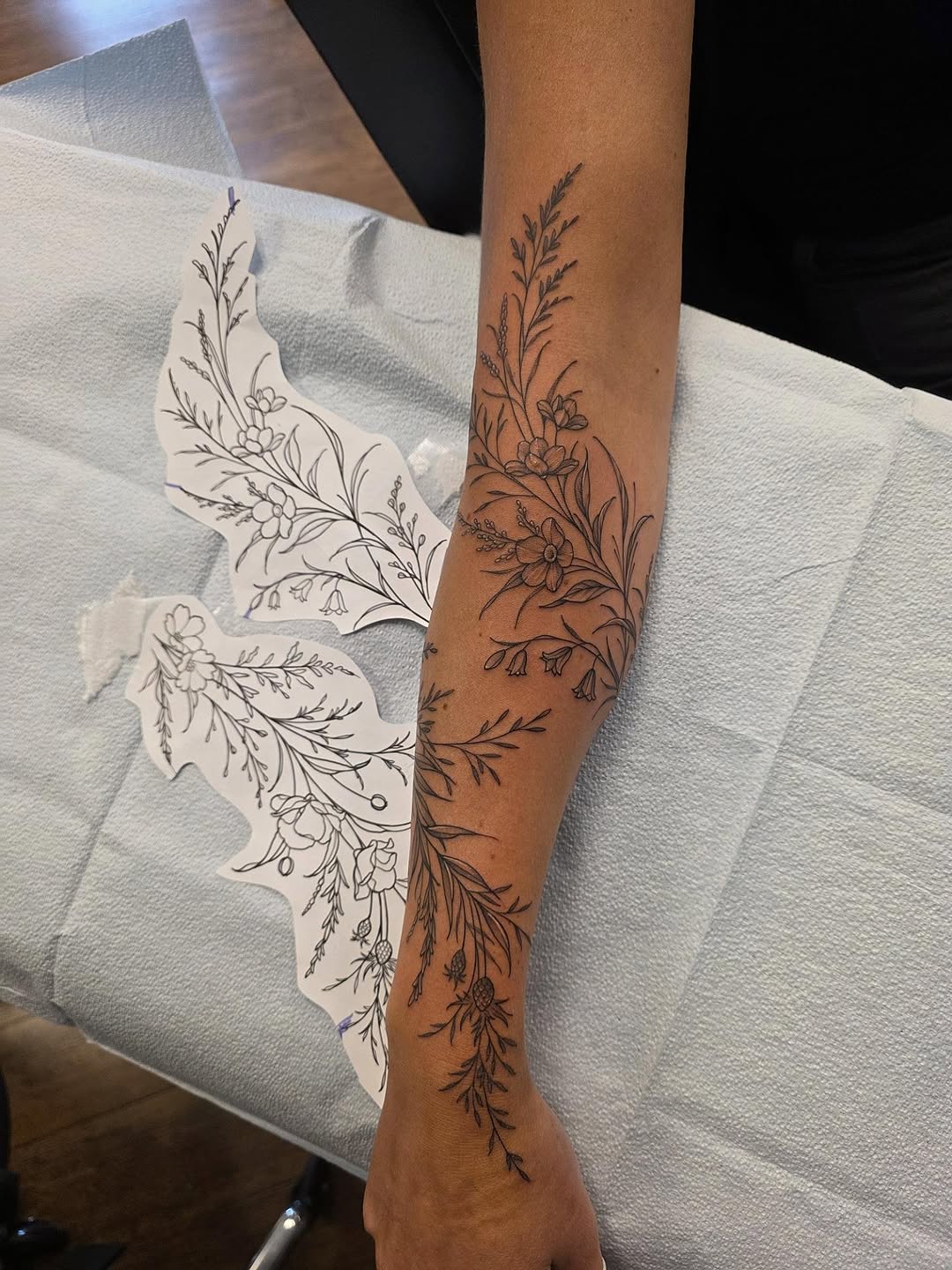 Tattoo by @letdanipokeyou — fine_line