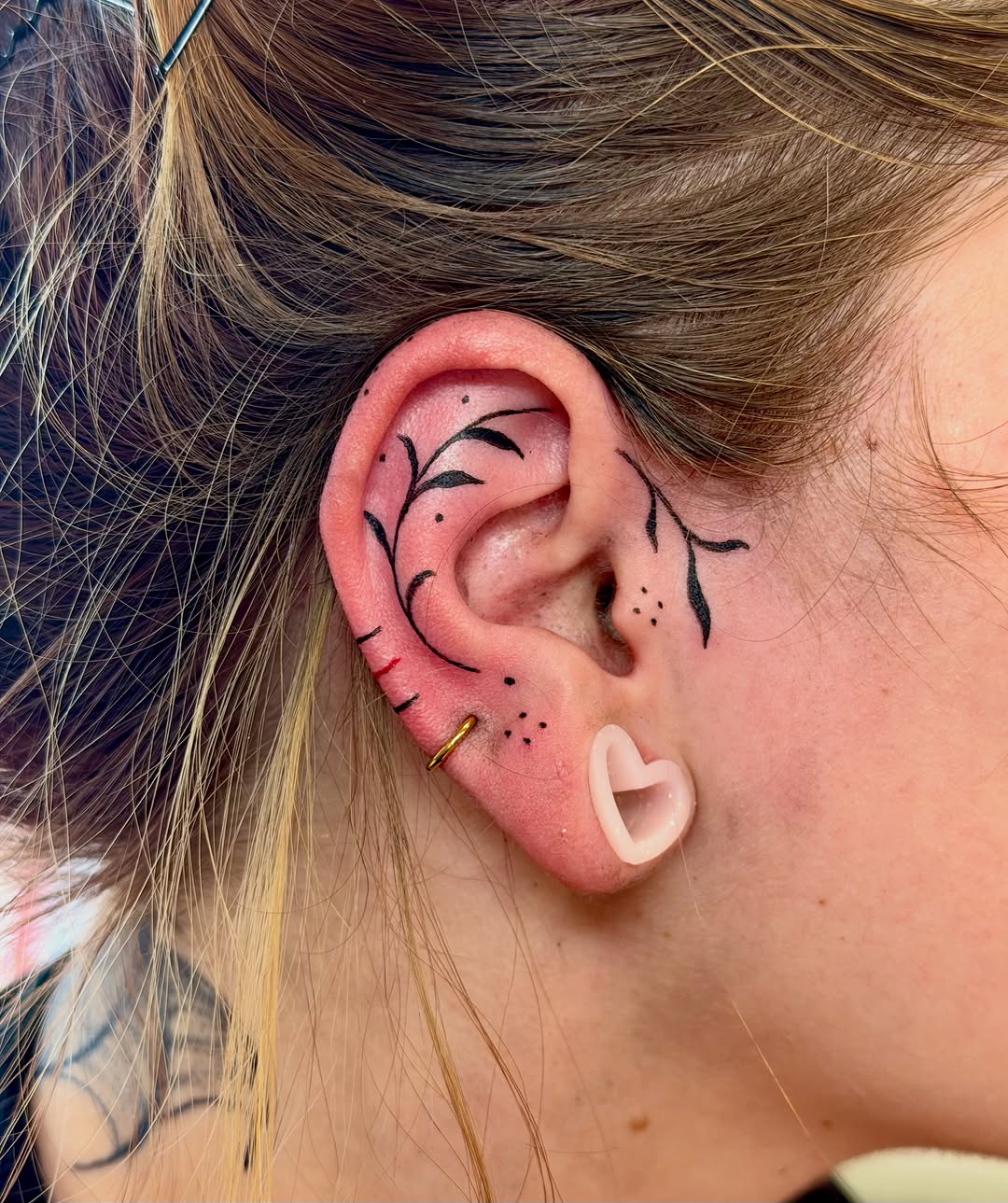 Tattoo by @caitlynntattoos — fine_line, minimalist