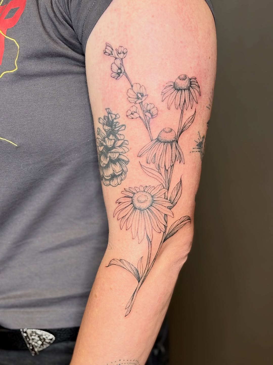 Tattoo by @sidtattoos_ — fine_line, black_and_grey