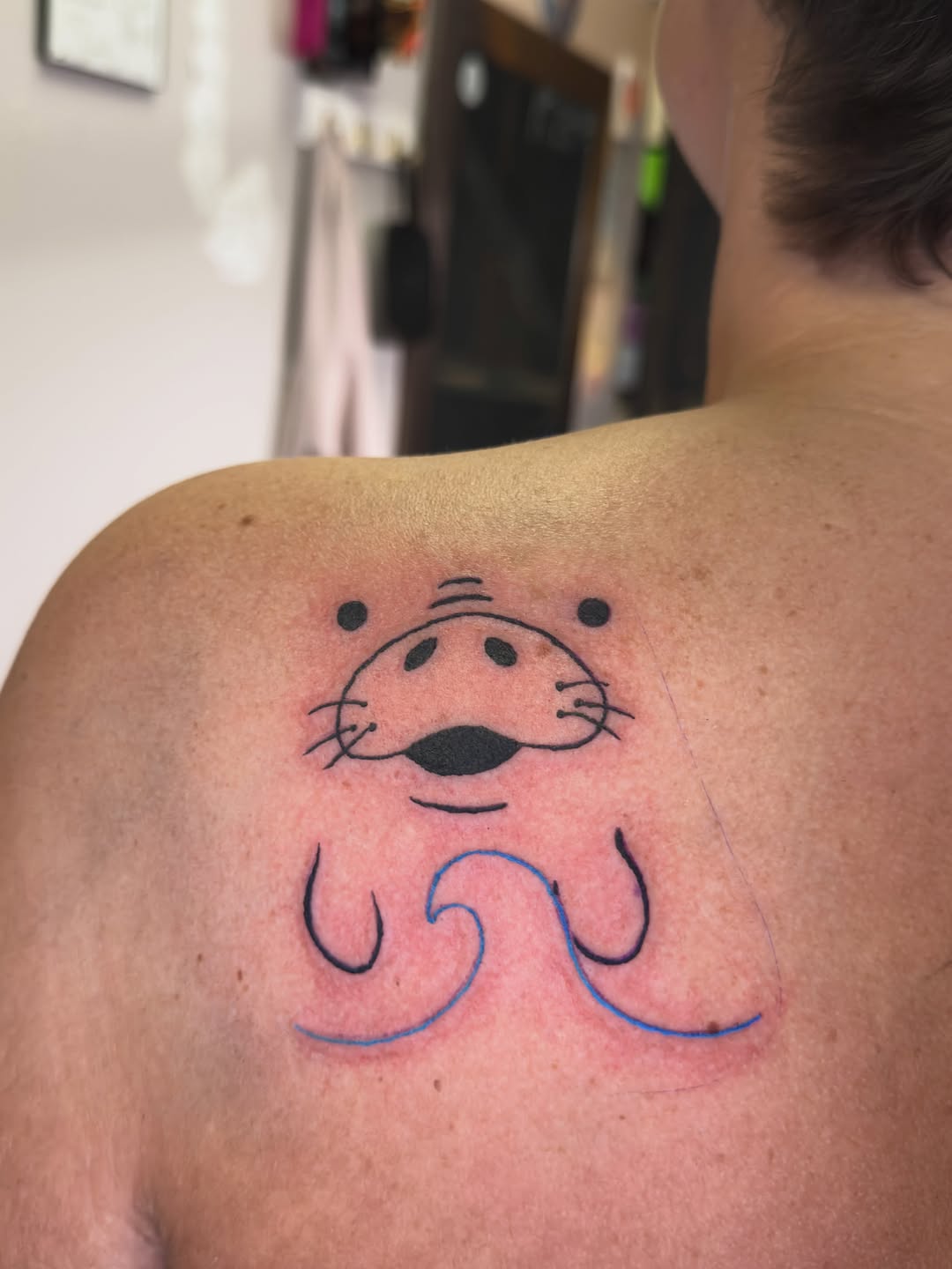 Tattoo by @tat2desirez β illustrative
