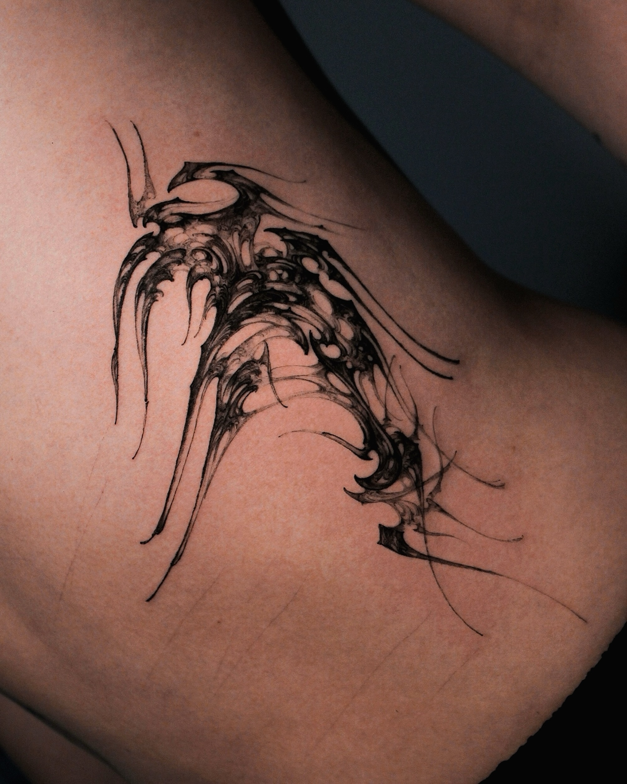 Tattoo by @hynngloomy — black_and_grey, geometric