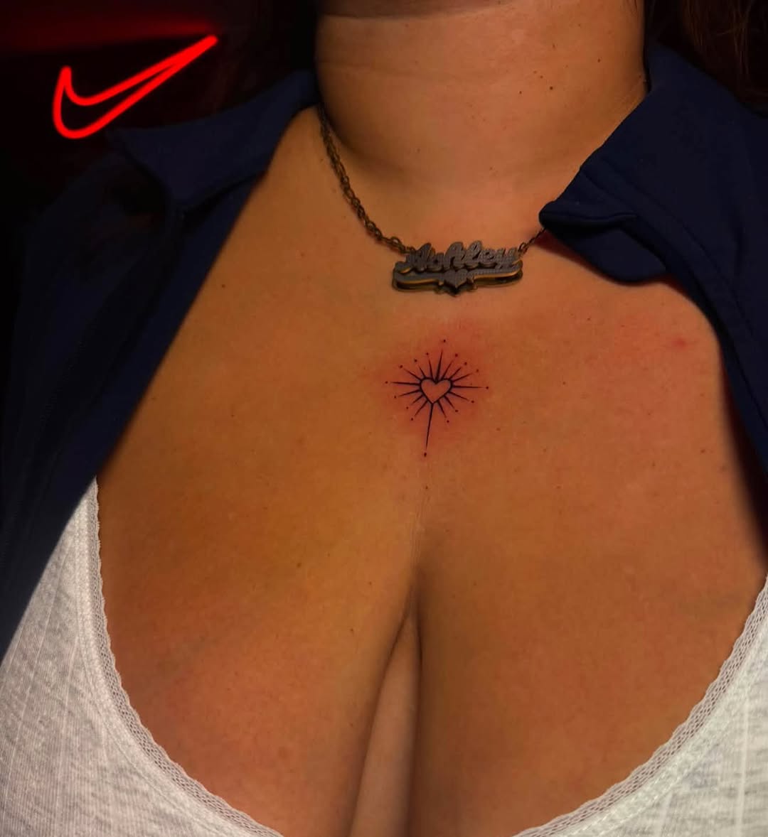 Tattoo by @tatsdesanchez — fine_line, minimalist