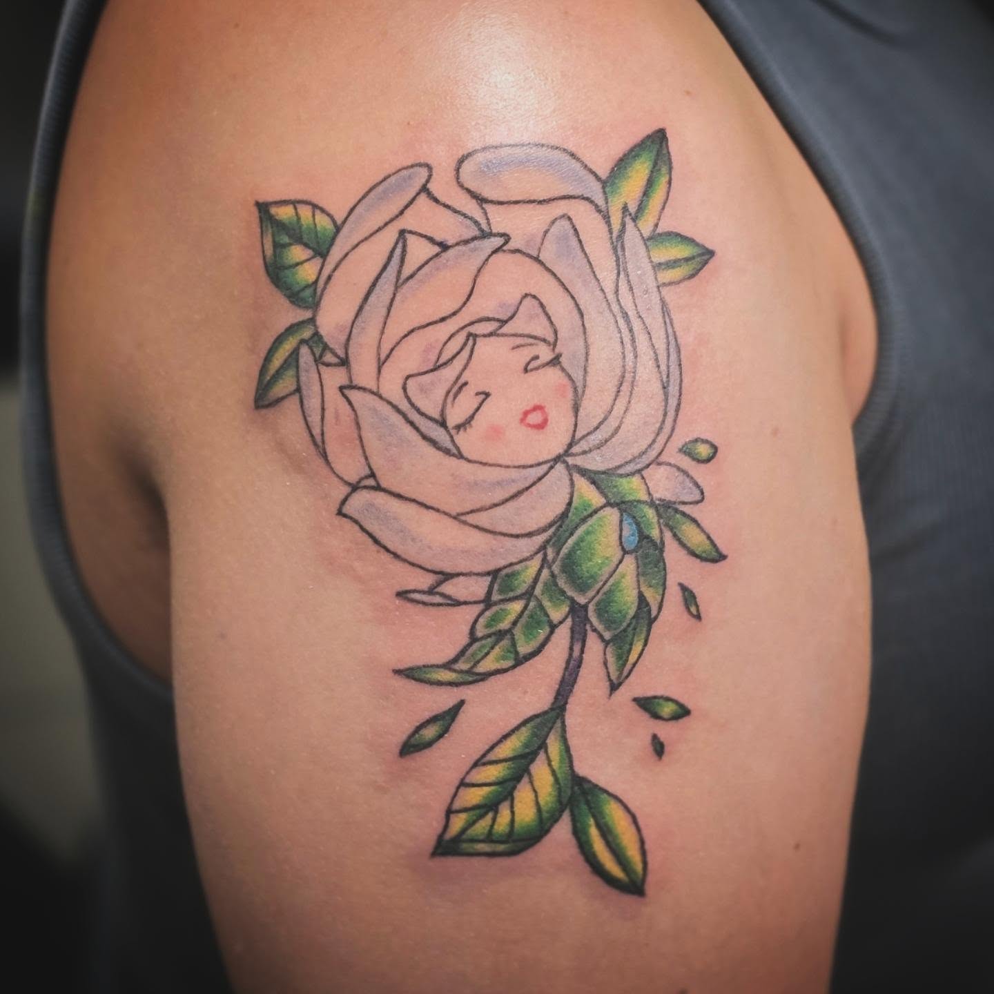 Rose American traditional tattoo on the shoulder by Anntonietta Borzacchiello