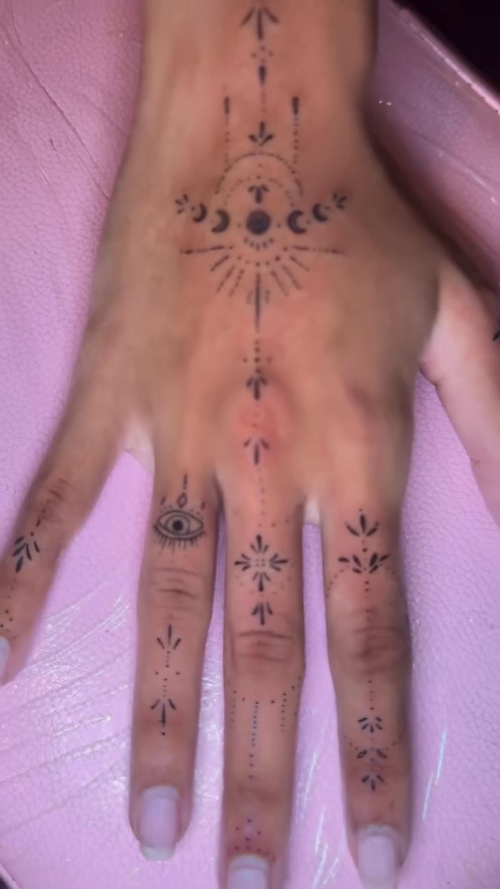 Tattoo by @alenanebotattoos — fine_line, geometric