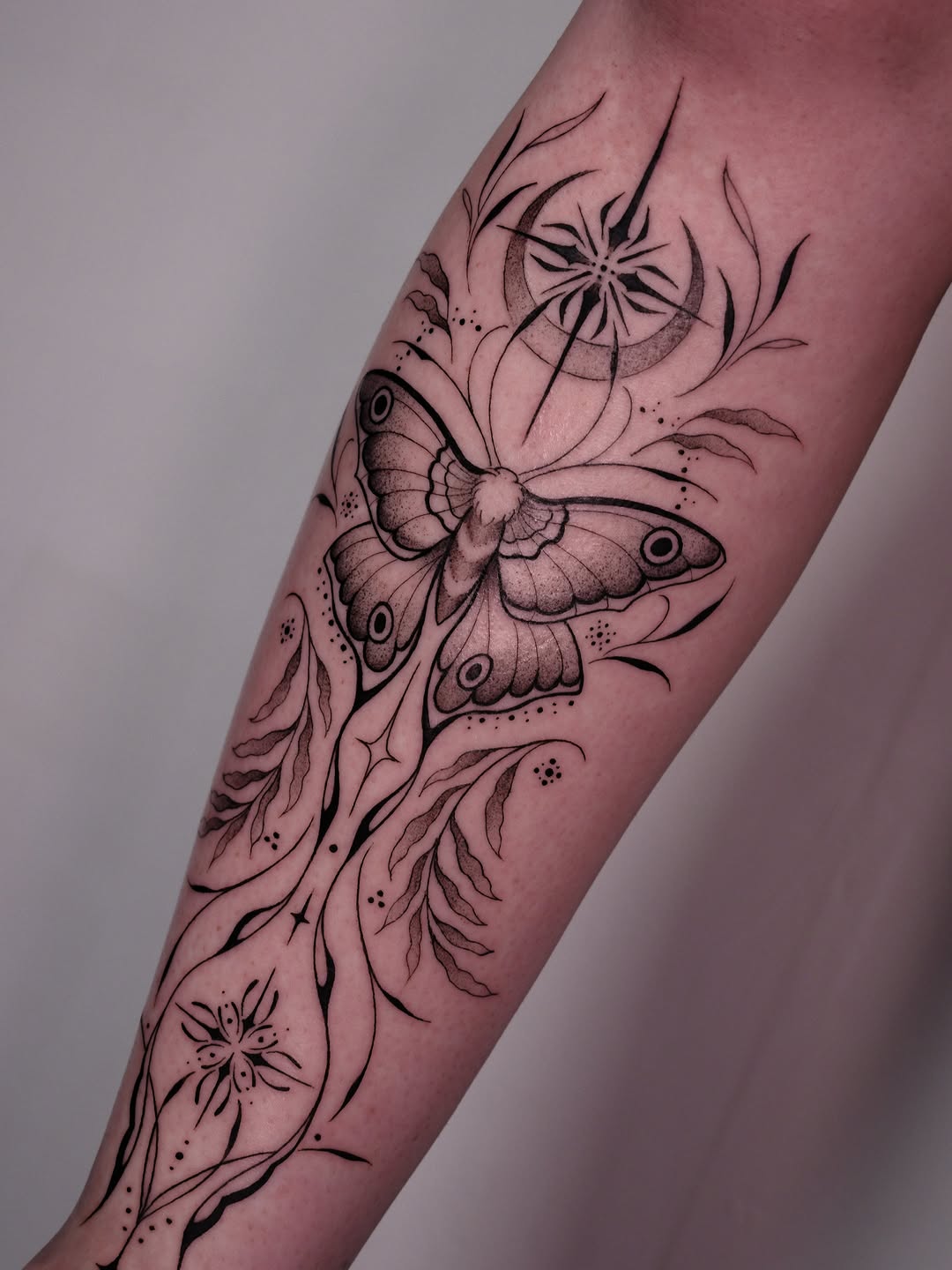Tattoo by @velvet_corpse — fine_line, dotwork