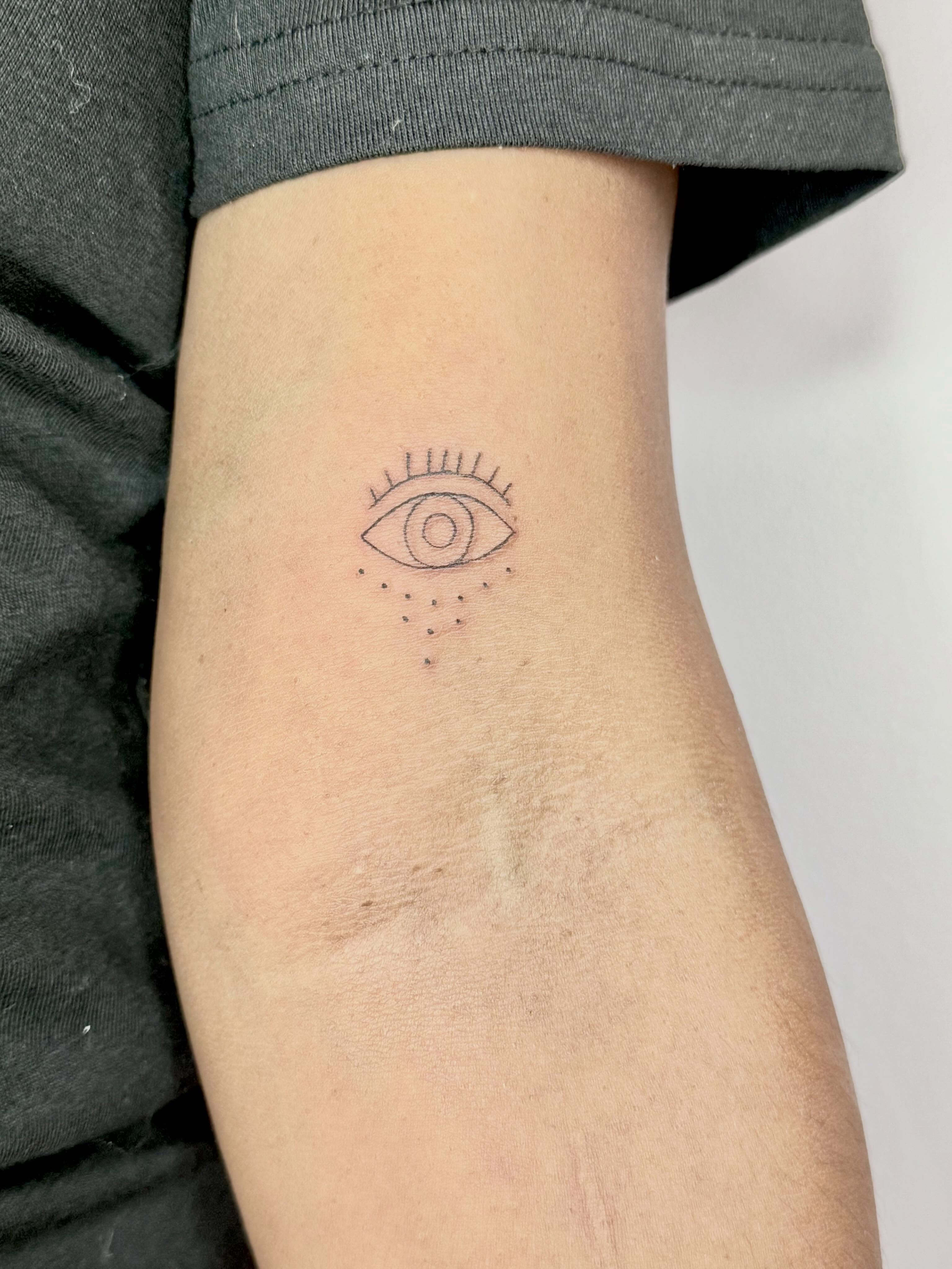 Tattoo by @inkbysierra — dotwork