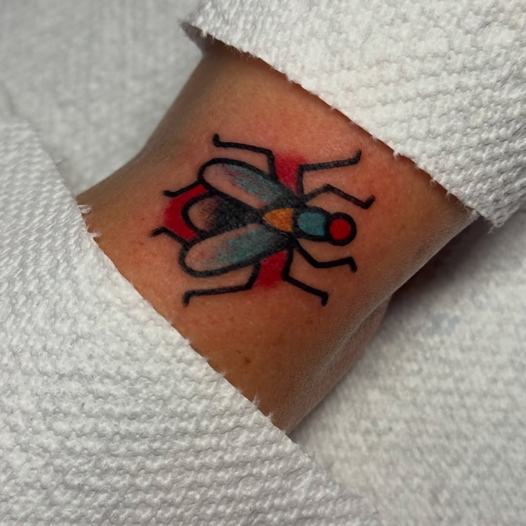 Tattoo by @larrylovestattoos โ american_traditional