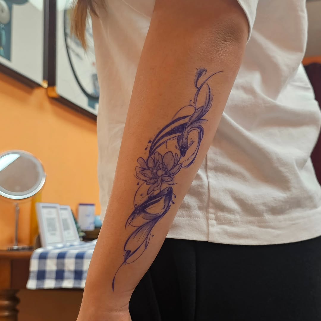 Tattoo by @linktattoo_lily — fine_line, illustrative