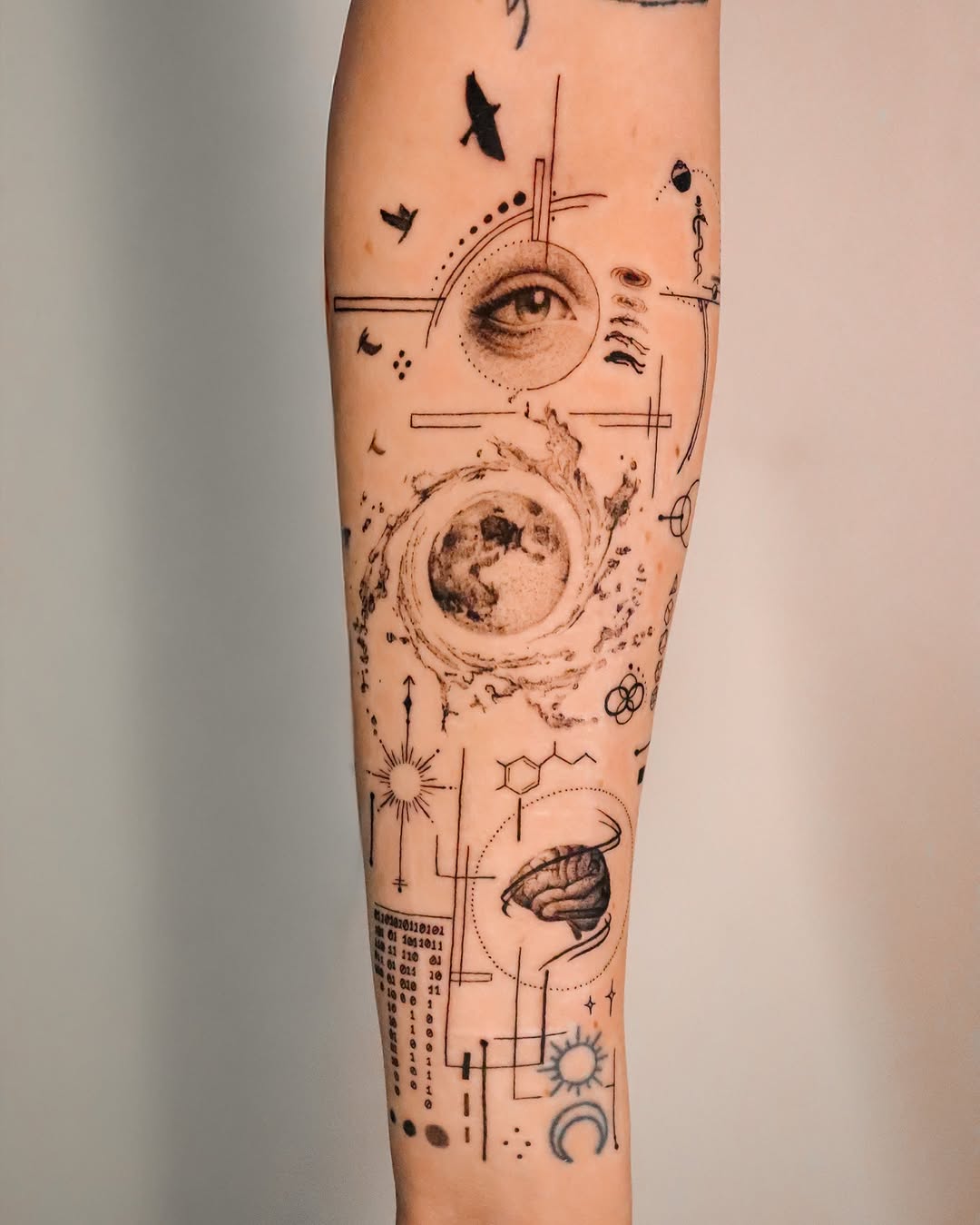 Tattoo by @hardtatz — black_and_grey, geometric