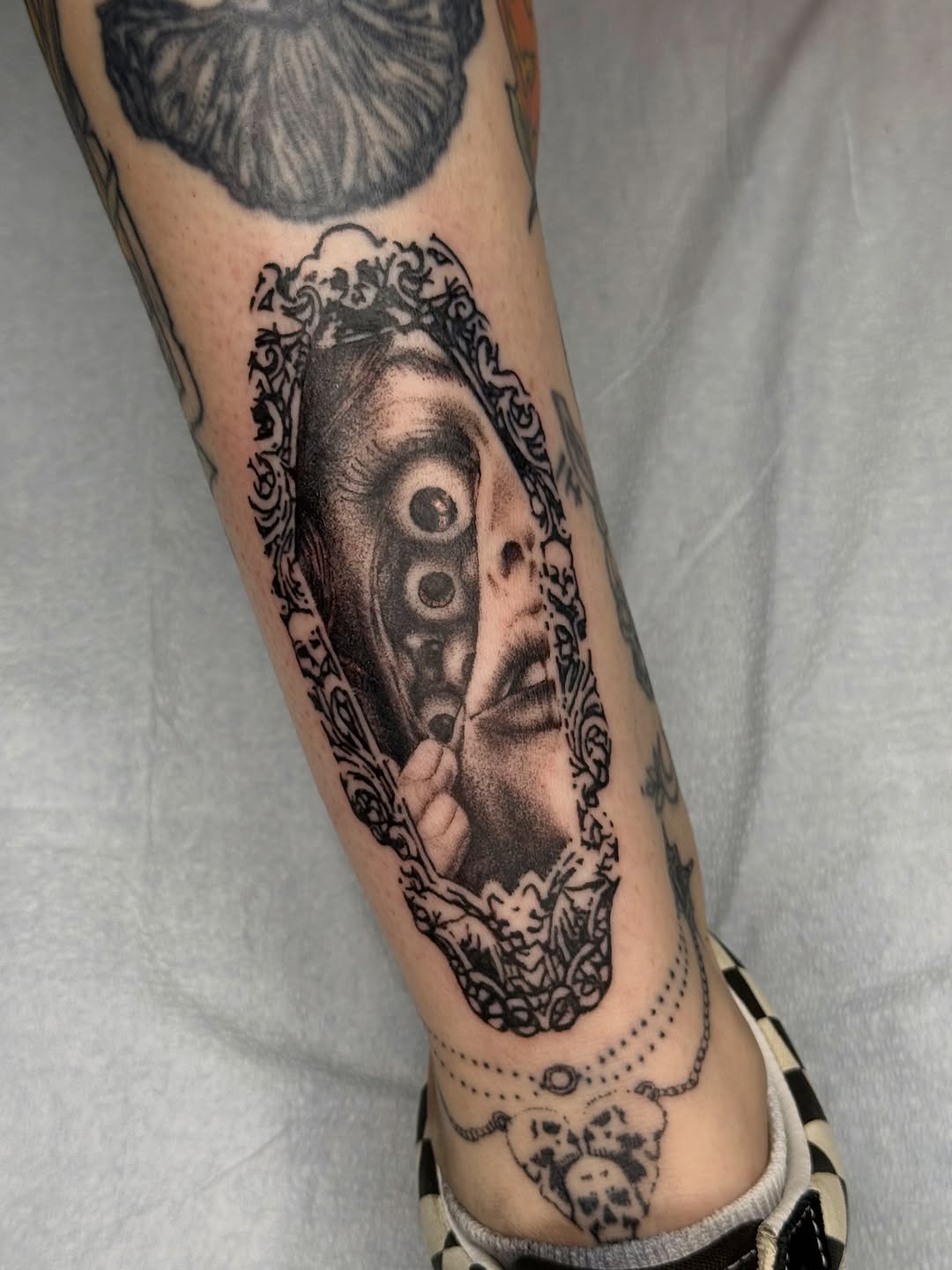 Tattoo by @avaniloutattoo — realism, black_and_grey