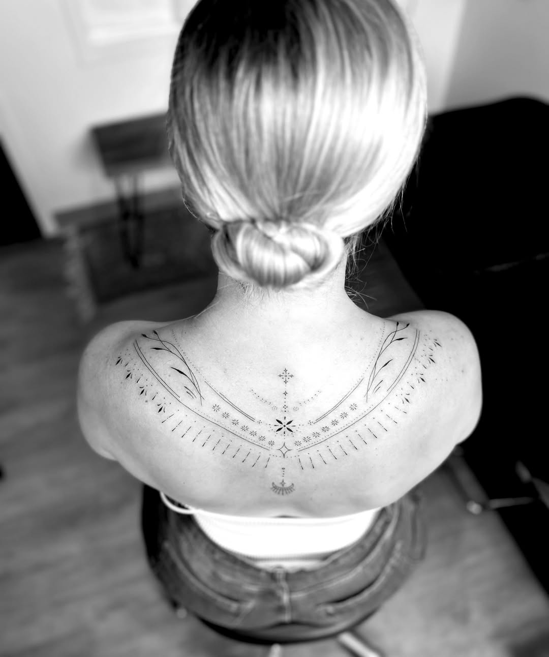 Tattoo by @littleinkliv — fine_line, geometric
