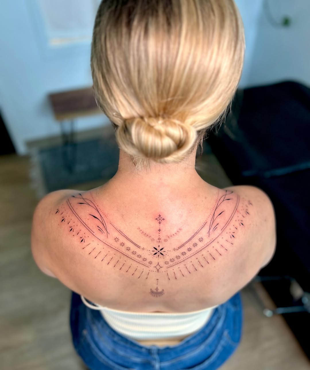 Tattoo by @littleinkliv — fine_line, geometric