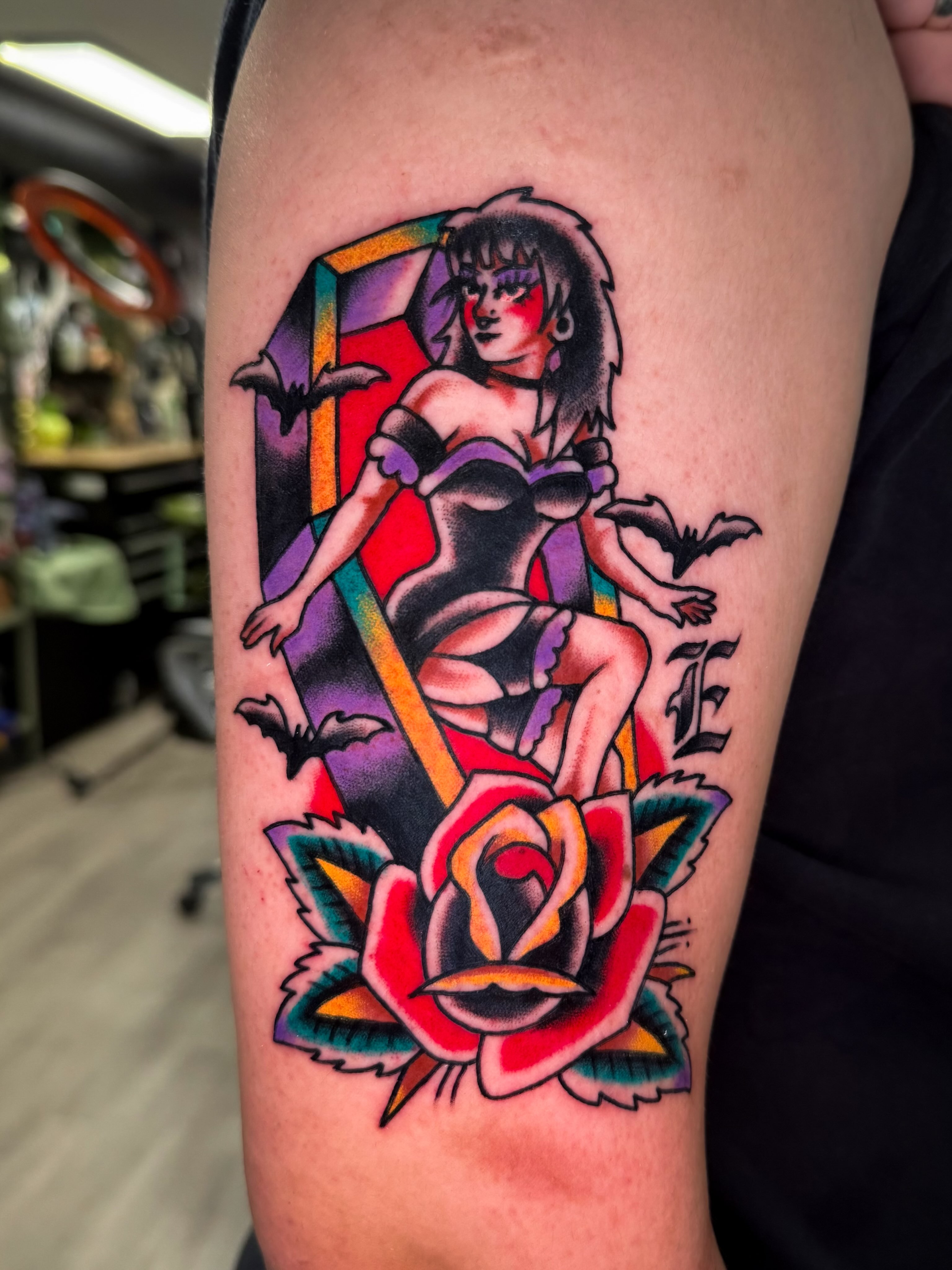 Vampire woman American traditional tattoo on the thigh by Louie Flores