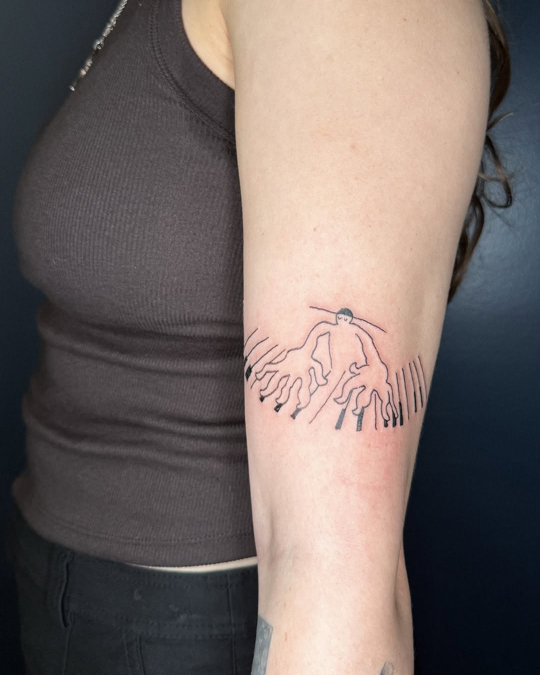 Tattoo by @____e_d_e_n____ — fine_line, minimalist