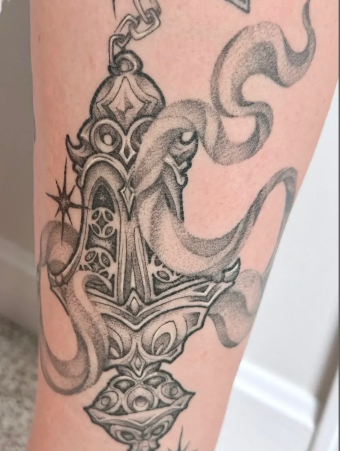Tattoo by @girlypoptattoos — black_and_grey, geometric