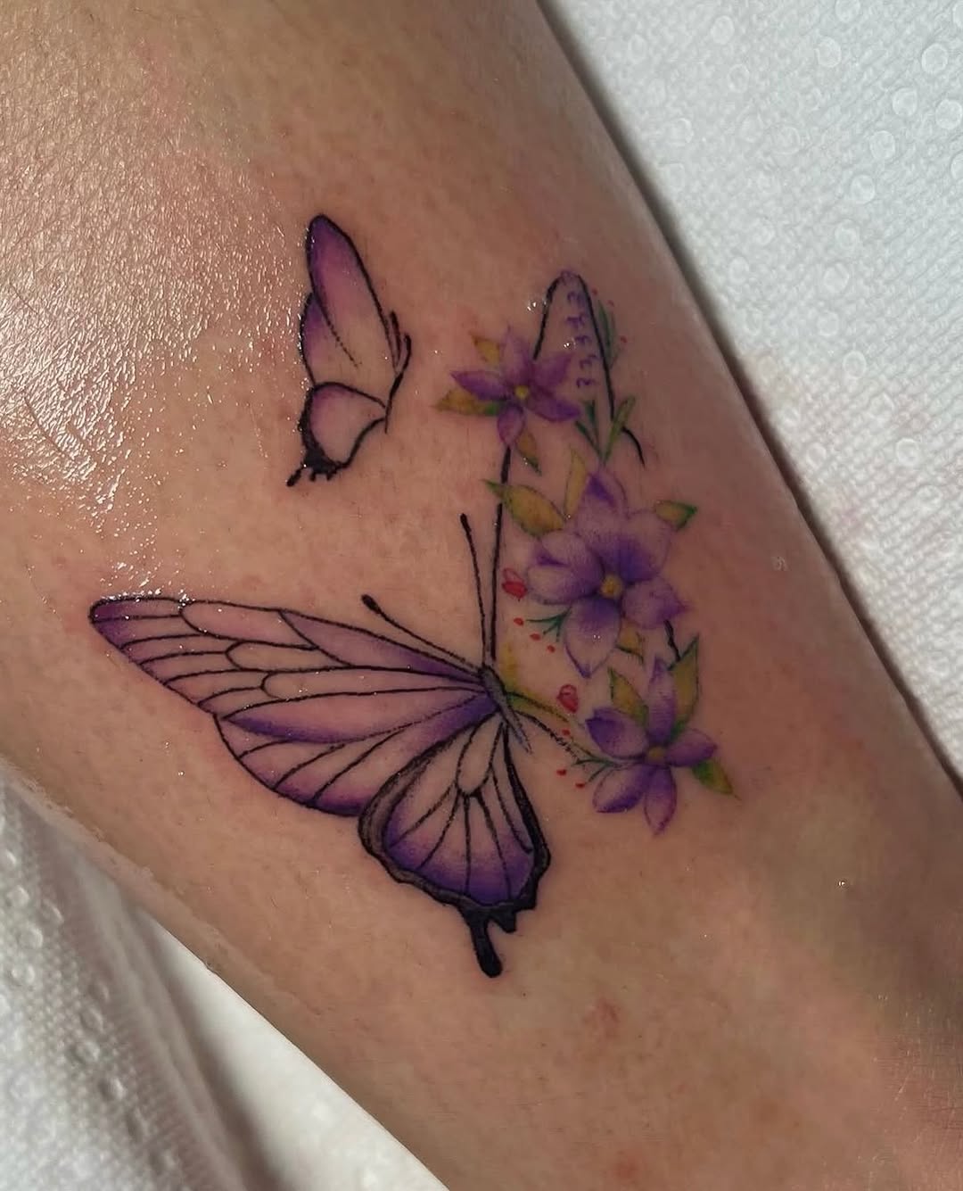 Tattoo by @baka_notgonnahurtyou — fine_line, watercolor
